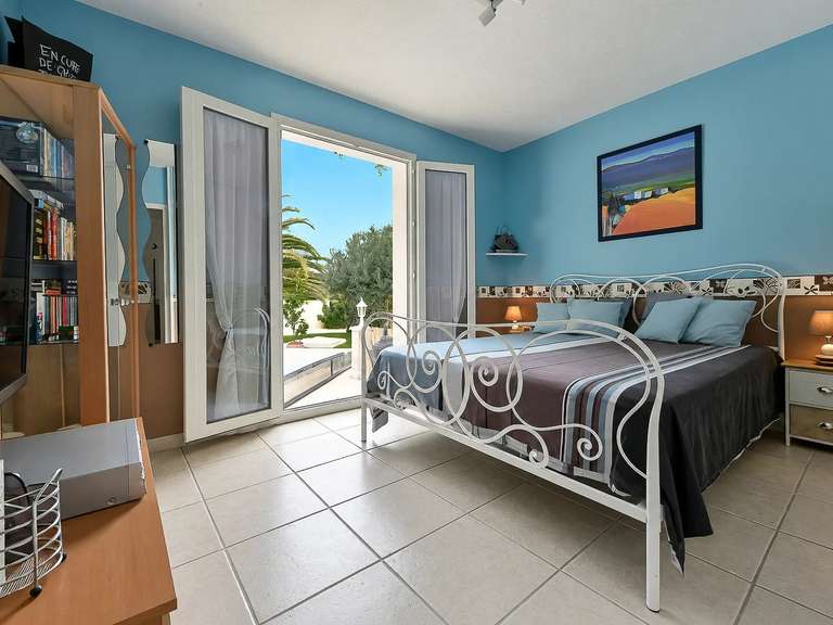 Maison Montaren-et-Saint-Médiers - 4 chambres - 175m²