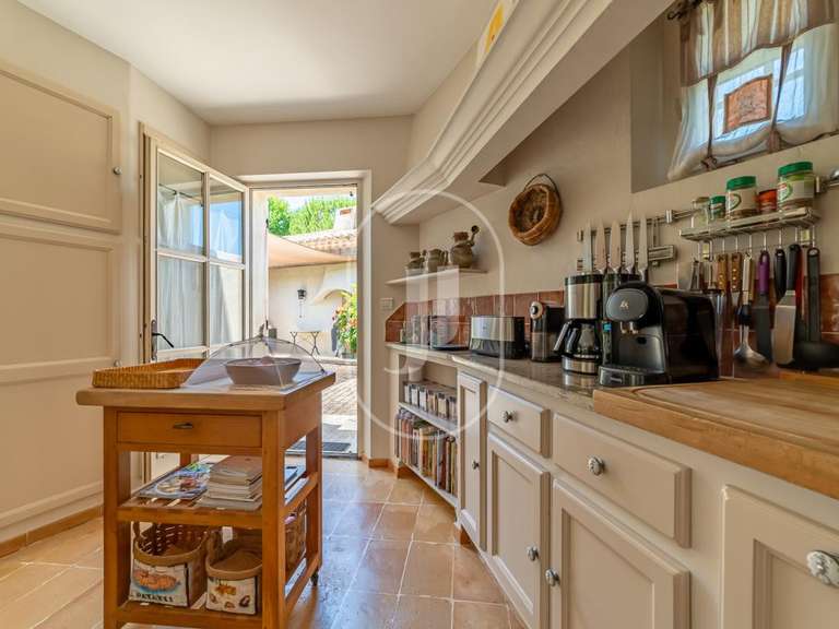 Villa Montaren-et-Saint-Médiers - 5 chambres - 270m²