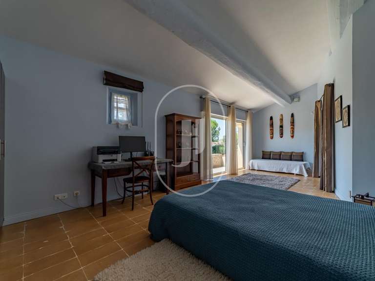 Villa Montaren-et-Saint-Médiers - 5 chambres - 270m²