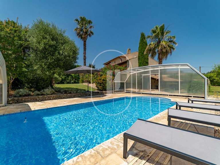 Villa Montaren-et-Saint-Médiers - 5 chambres - 270m²