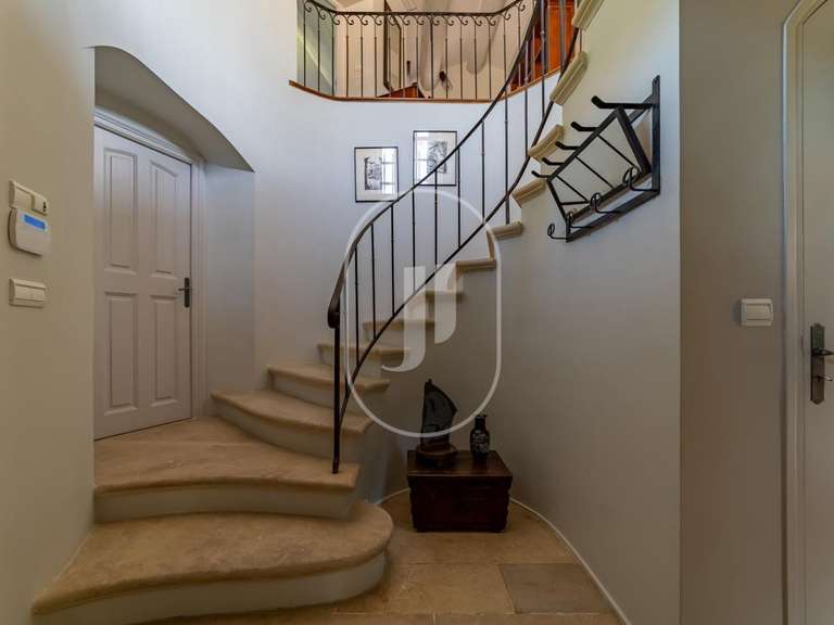 Villa Montaren-et-Saint-Médiers - 5 chambres - 270m²