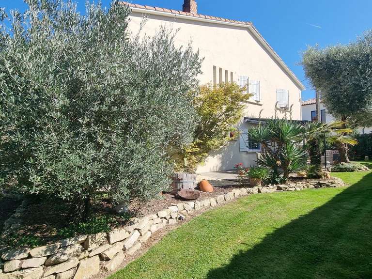 Maison Montastruc-la-Conseillère - 206m²