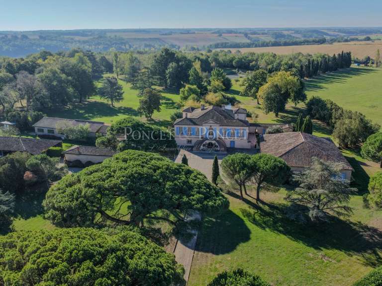 Château Montauban - 10 chambres - 550m²