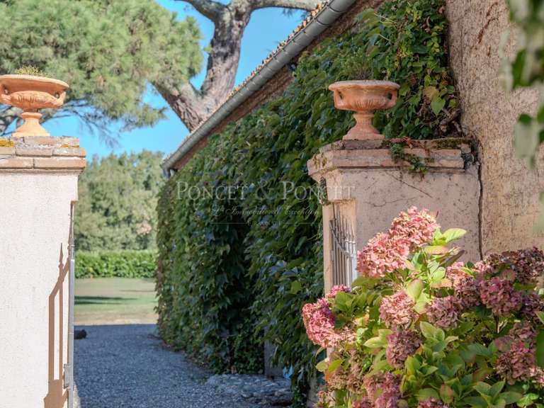 Château Montauban - 10 chambres - 550m²