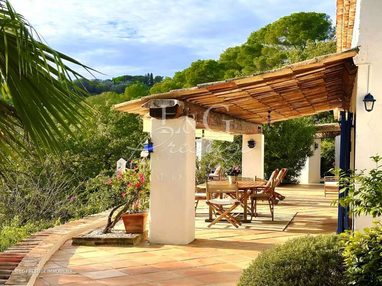 House Montauroux - 3 bedrooms - 330m²