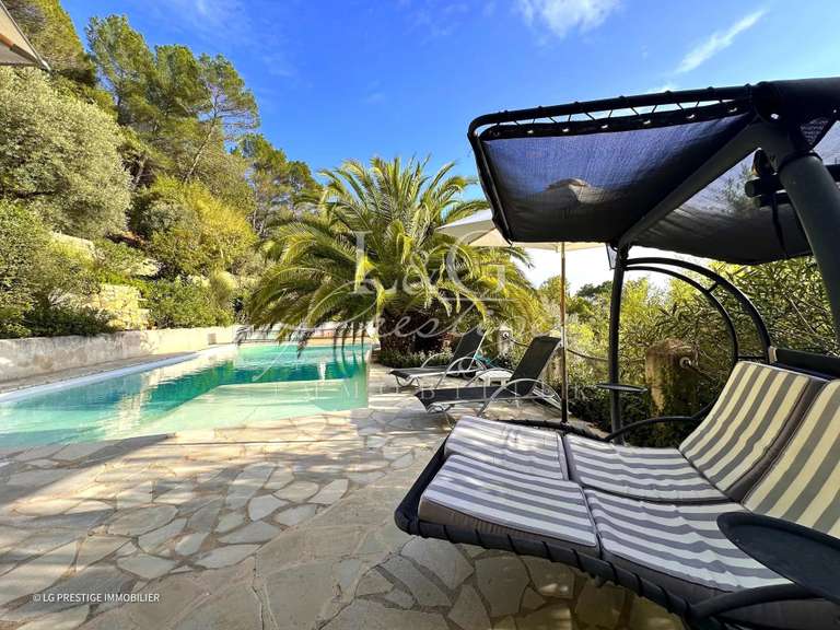 House Montauroux - 3 bedrooms - 330m²