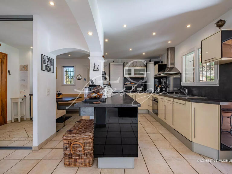 Maison Montauroux - 7 chambres - 230m²