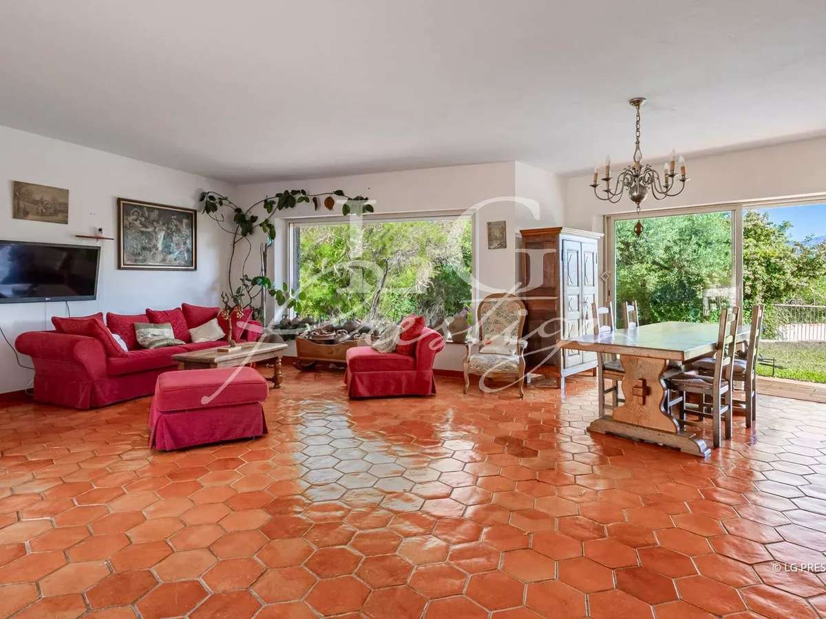 House Montauroux