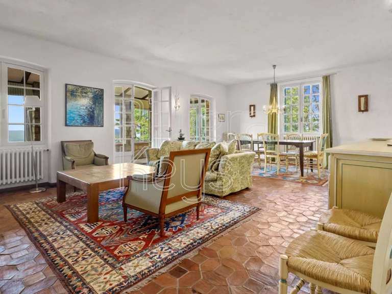 House Montauroux - 358m²