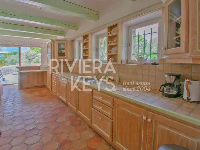 Maison Montauroux - 358m²