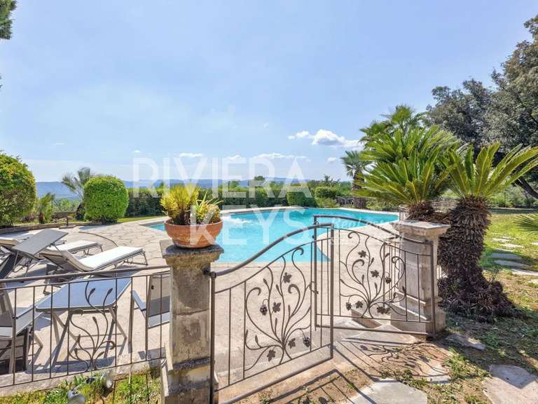 Maison Montauroux - 358m²