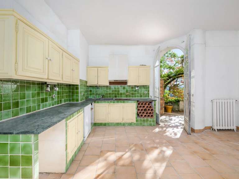 Maison Montauroux - 5 chambres - 240m²