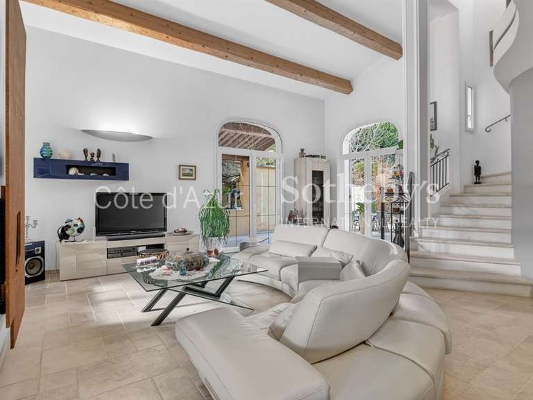 Maison Montauroux - 4 chambres - 234m²