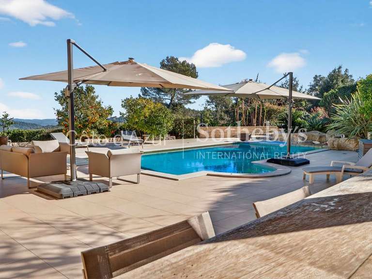 Maison Montauroux - 4 chambres - 234m²