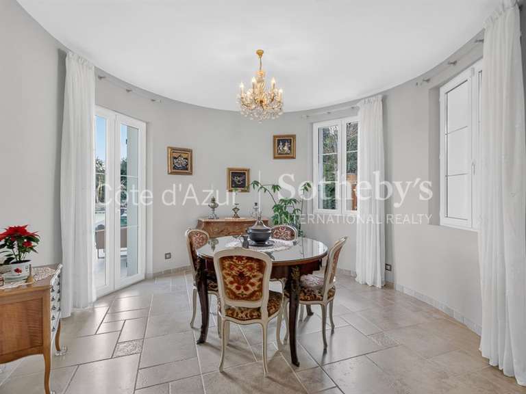 Maison Montauroux - 4 chambres - 234m²