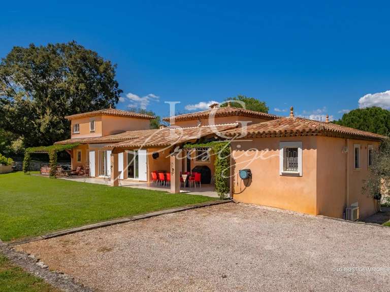 Maison Montauroux - 8 chambres - 230m²