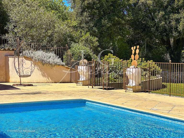 Maison Montauroux - 8 chambres - 230m²