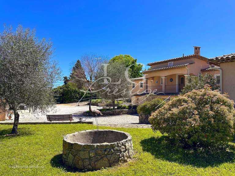 Maison Montauroux - 8 chambres - 230m²