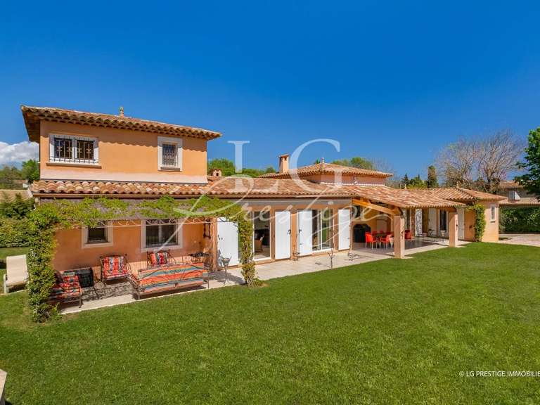 Maison Montauroux - 8 chambres - 230m²