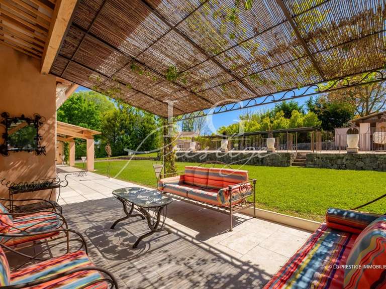 Maison Montauroux - 8 chambres - 230m²