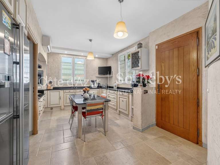 House Montauroux - 4 bedrooms - 234m²