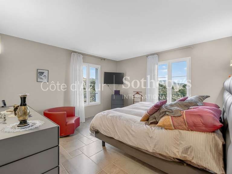 House Montauroux - 4 bedrooms - 234m²