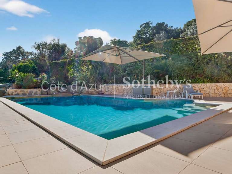 House Montauroux - 4 bedrooms - 234m²