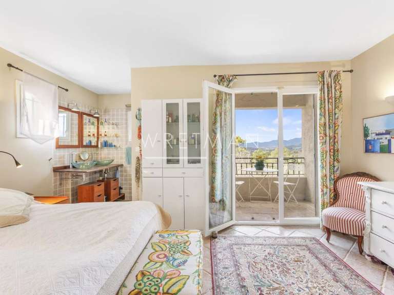 House Montauroux - 5 bedrooms - 218m²