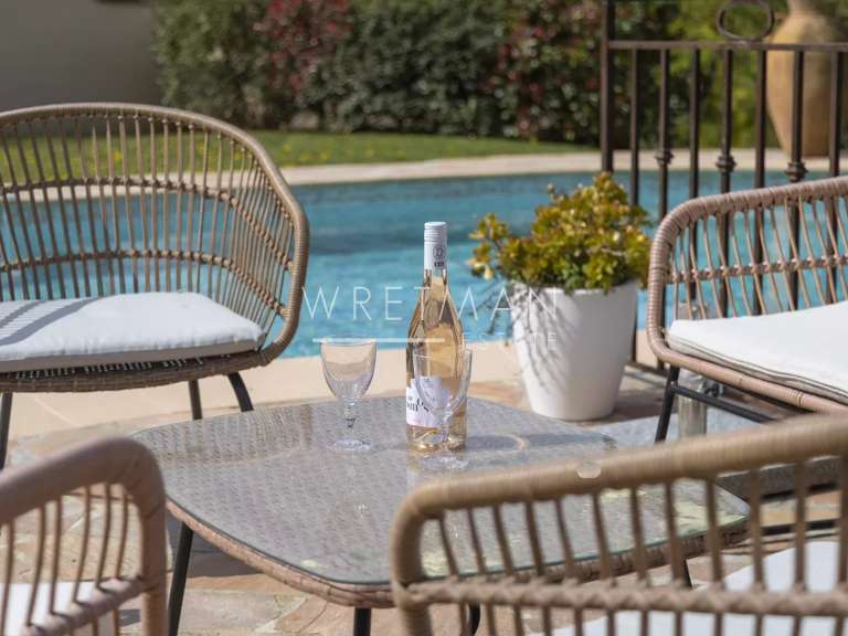 House Montauroux - 5 bedrooms - 218m²