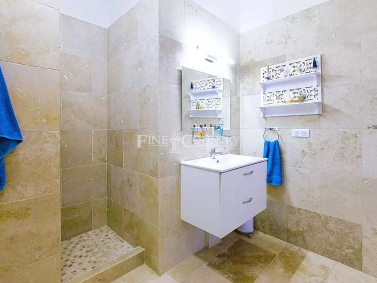 Maison Montauroux - 5 chambres - 220m²