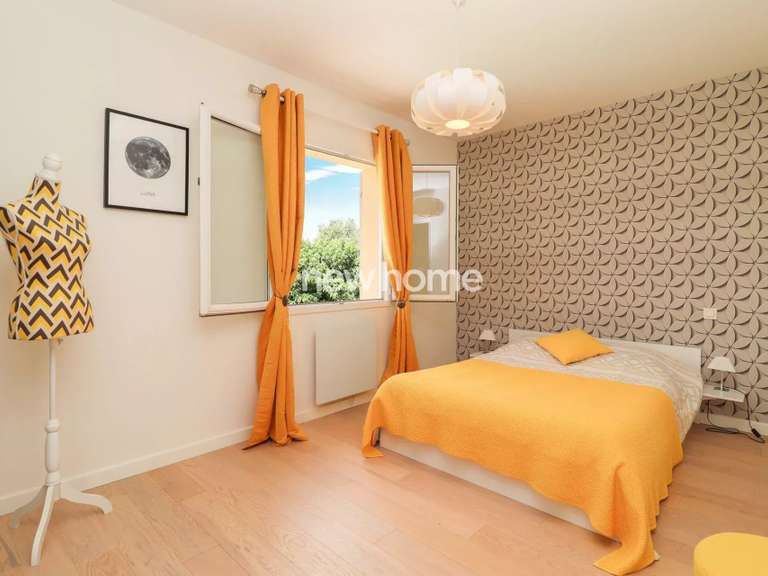 Maison Montauroux - 4 chambres - 222m²