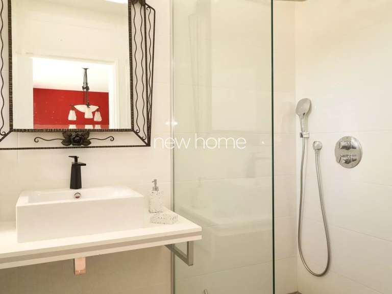 Maison Montauroux - 4 chambres - 222m²