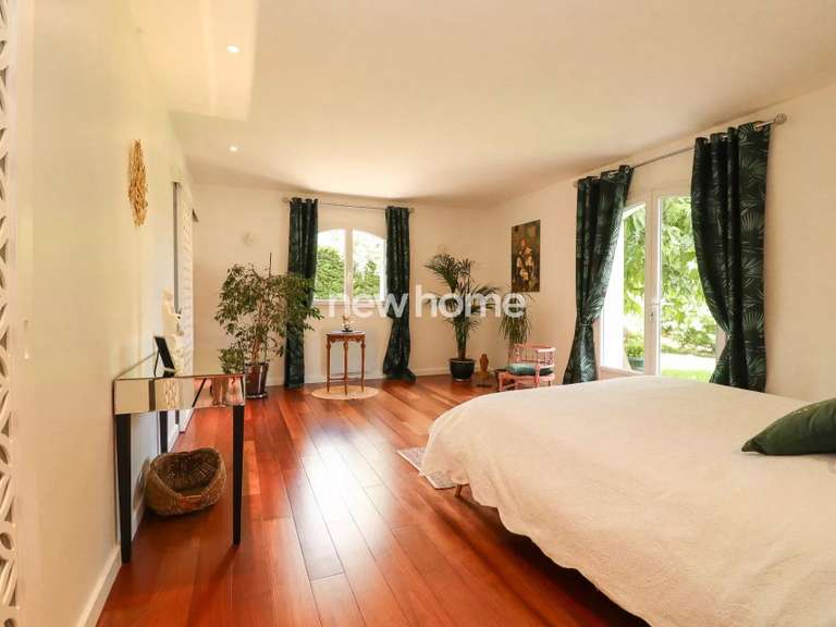 Maison Montauroux - 4 chambres - 222m²