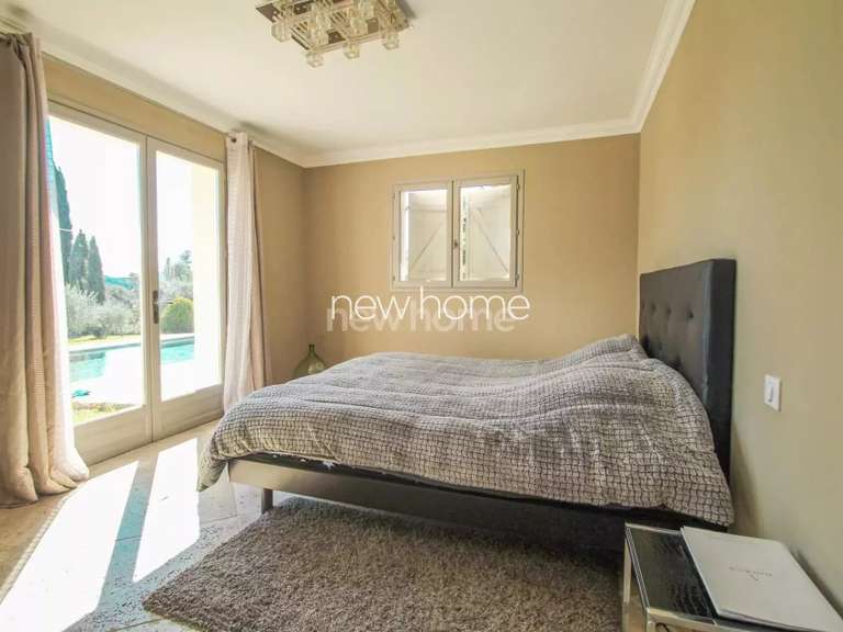 Maison Montauroux - 4 chambres - 280m²