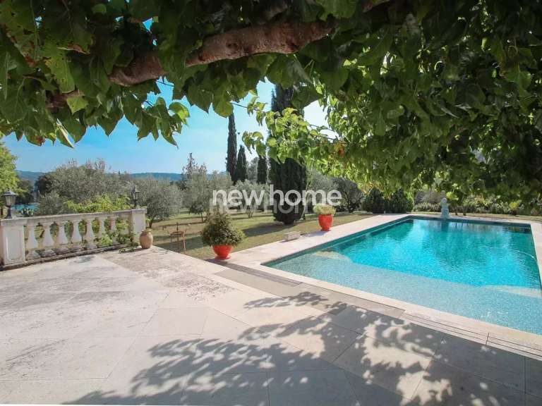 Maison Montauroux - 4 chambres - 280m²