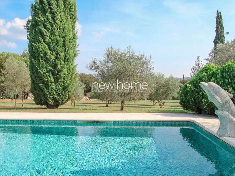 Maison Montauroux - 4 chambres - 280m²