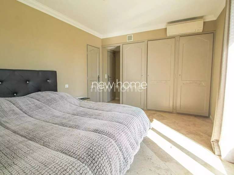 Maison Montauroux - 4 chambres - 280m²