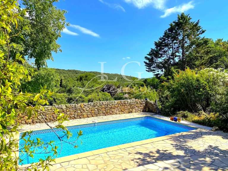 Maison Montauroux - 4 chambres - 235m²