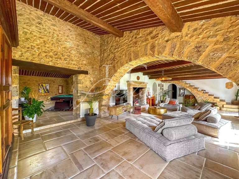 Maison Montauroux - 4 chambres - 235m²