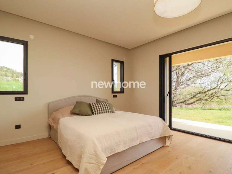 Maison Montauroux - 5 chambres - 221m²