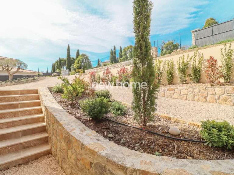 Maison Montauroux - 5 chambres - 221m²