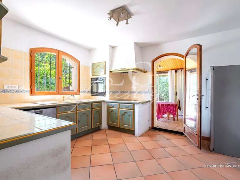 Maison Montauroux - 5 chambres - 250m²