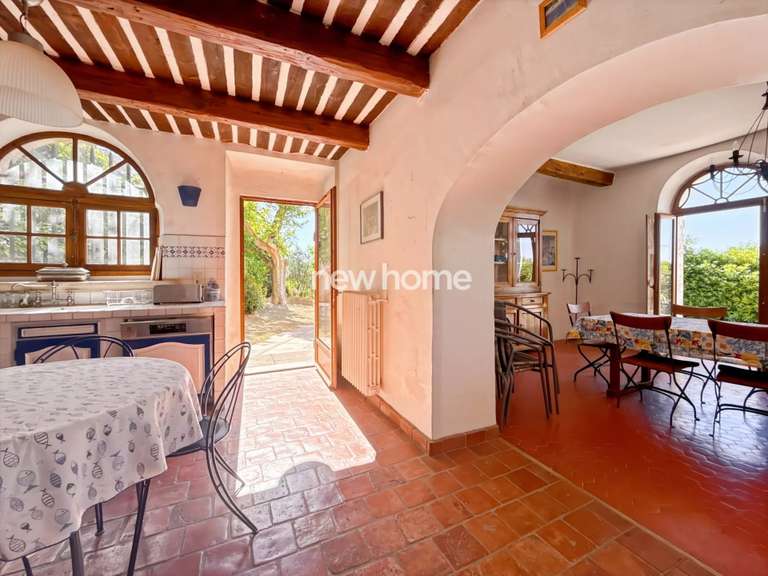 Maison Montauroux - 8 chambres - 300m²
