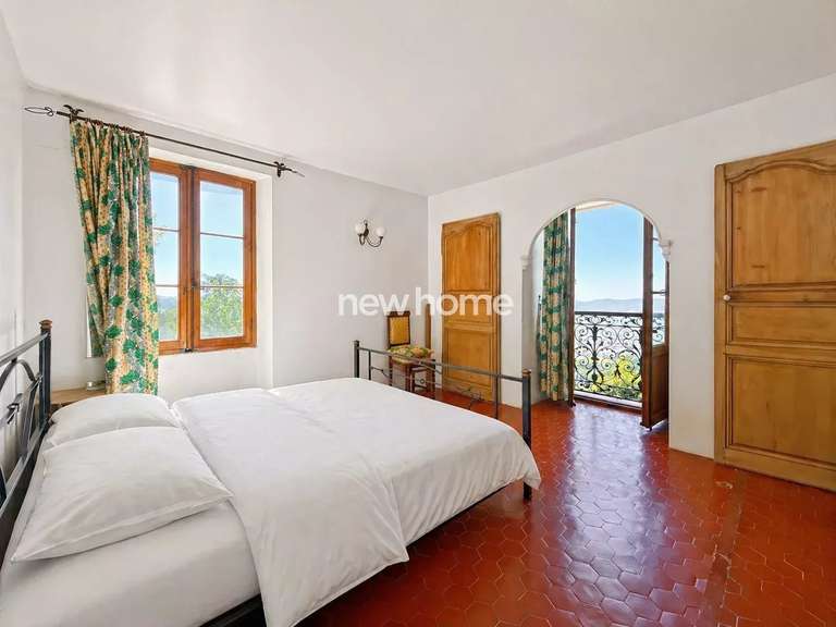 Maison Montauroux - 8 chambres - 300m²