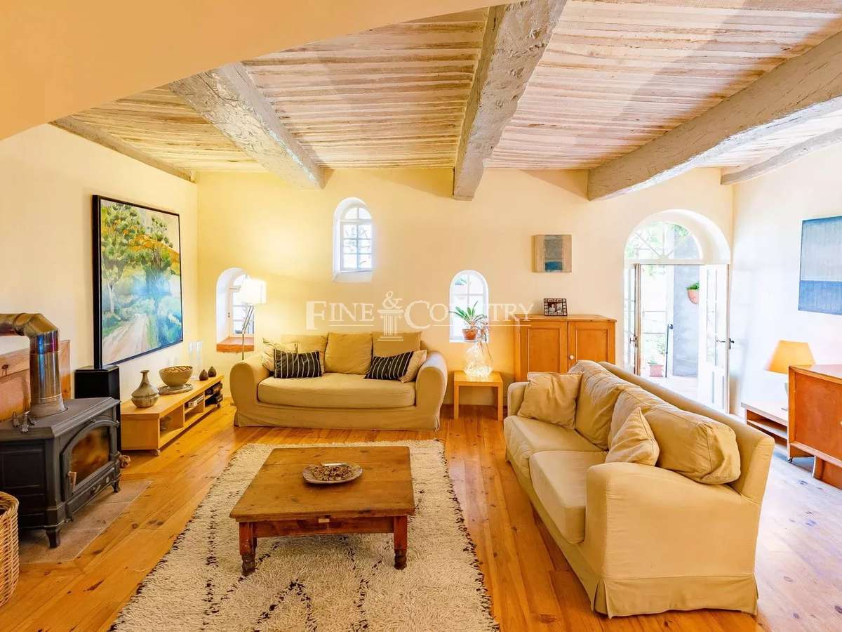 House Montauroux