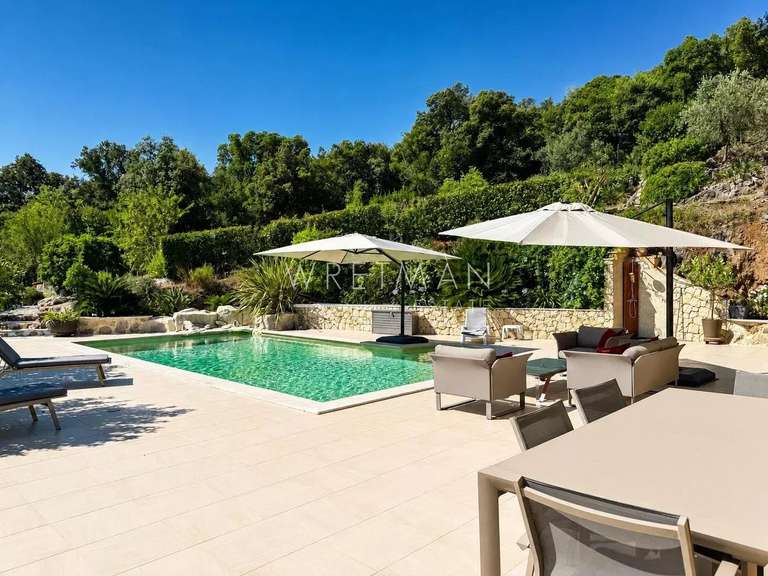 Maison Montauroux - 4 chambres - 235m²
