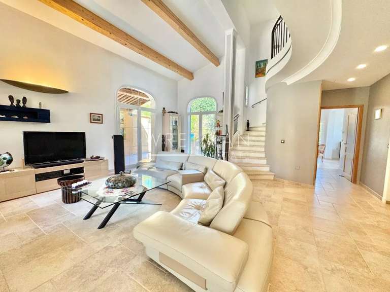 Maison Montauroux - 4 chambres - 235m²