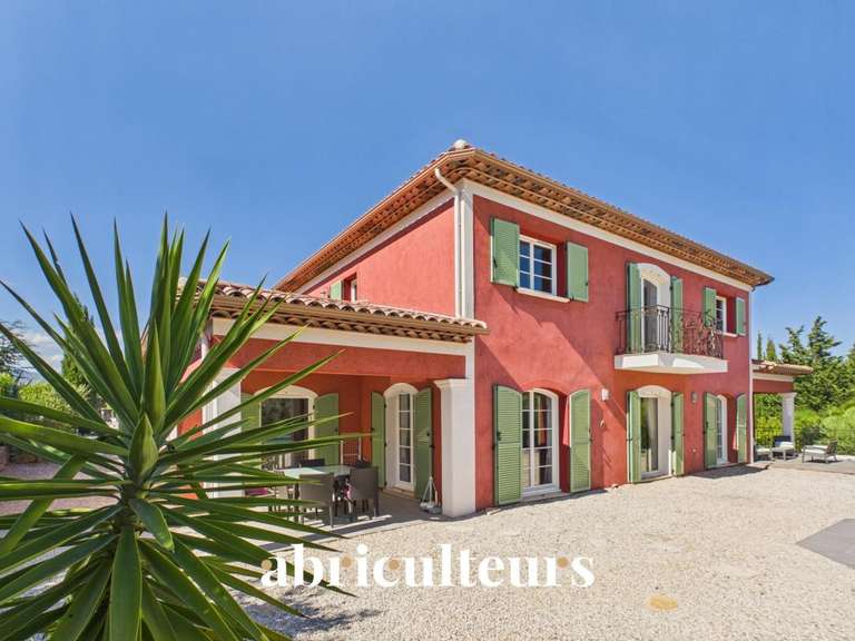 Maison Montauroux - 4 chambres - 250m²
