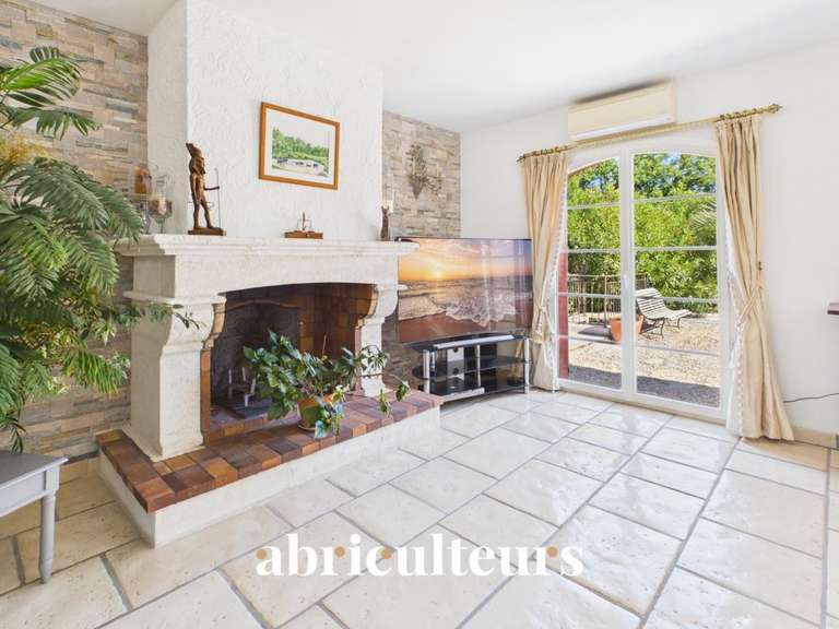 Maison Montauroux - 4 chambres - 250m²