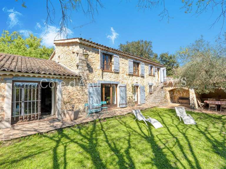Maison Montauroux - 3 chambres - 250m²